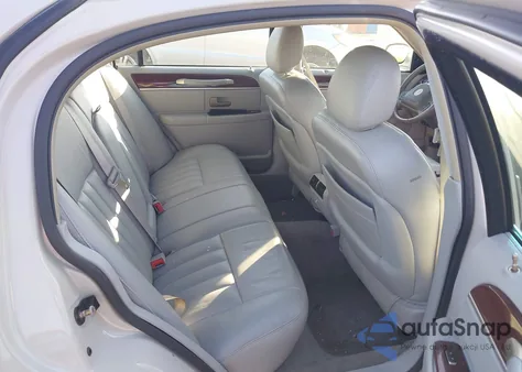 2004 Lincoln Town Car Signature from USA, damaged, VIN 1LNHM81W34Y686997